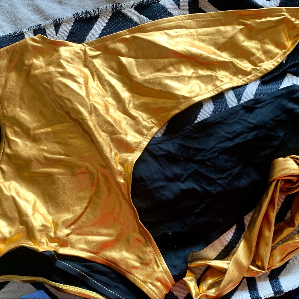GUCCI SWIMSUIT ONEPIECE NWOT SMALL - Picture 2 of 16